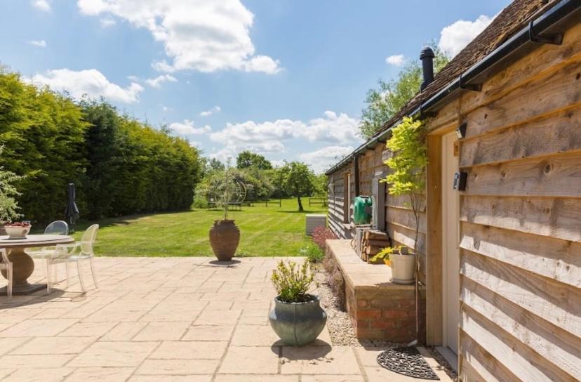 Cotswolds Lodge In Minster Lovell Exterior photo